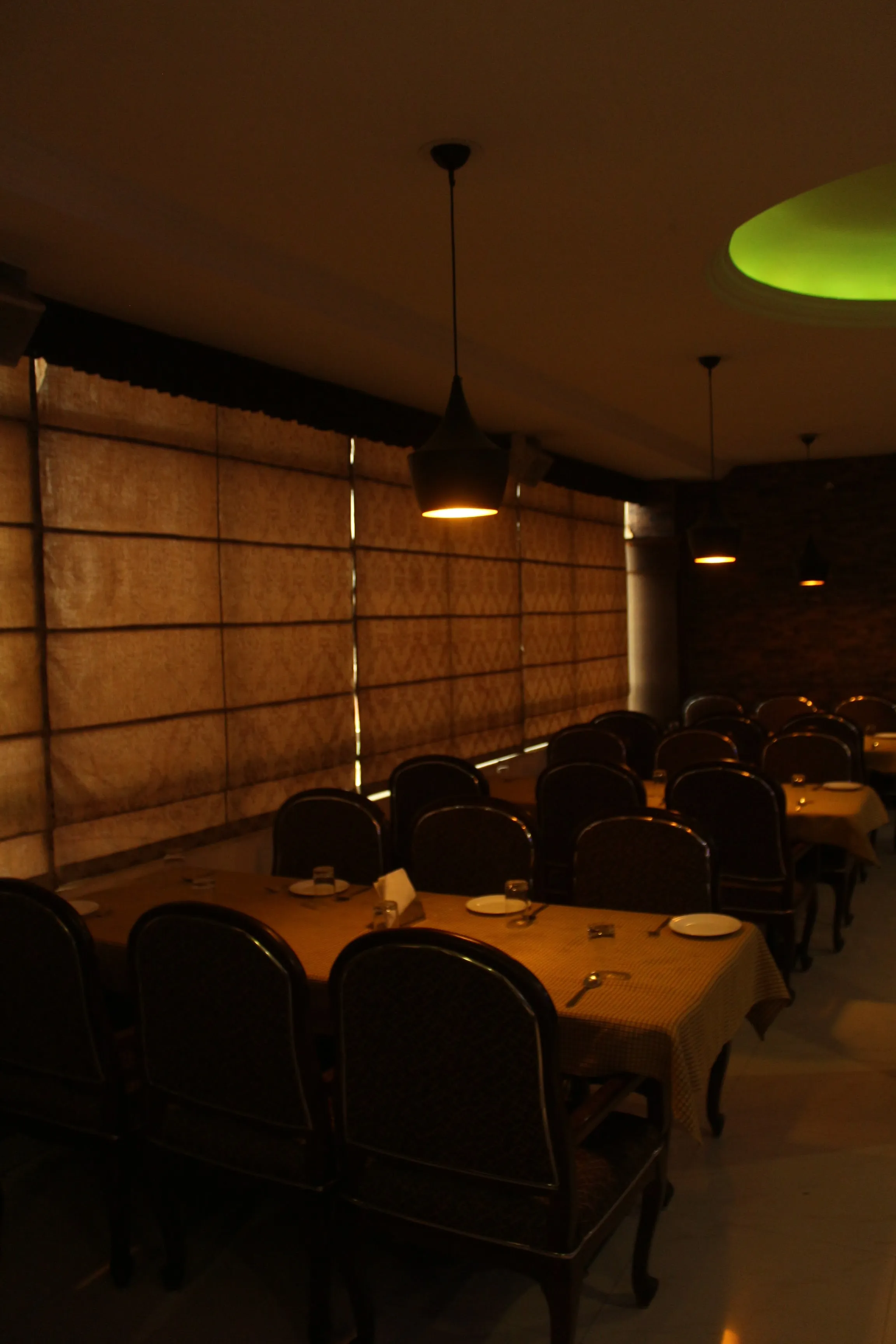 Dining 2